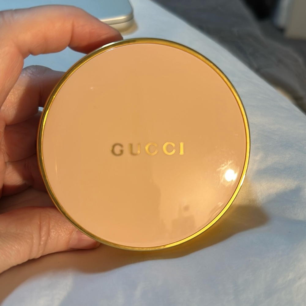 Gucci Face Powder